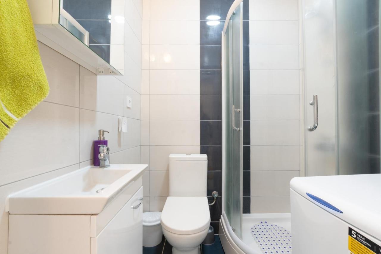 Апартаменти • Charming ǀ Near City Mall ǀ 1Br • Скоп'є Екстер'єр фото