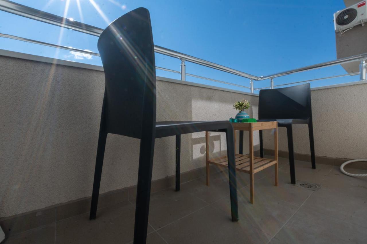 Апартаменти • Charming ǀ Near City Mall ǀ 1Br • Скоп'є Екстер'єр фото